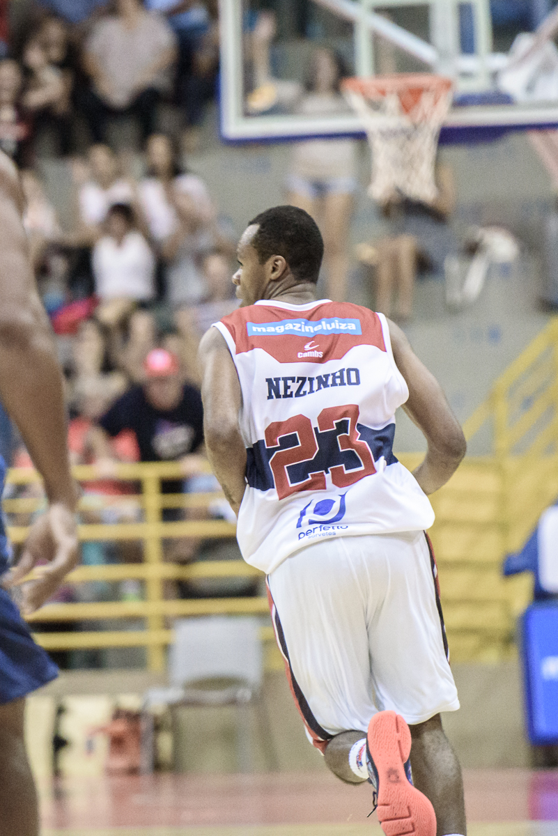 Nezinho defenderá o Franca Basquete na Sul-Americana pela primeira vez (Foto: Franca Basquete)